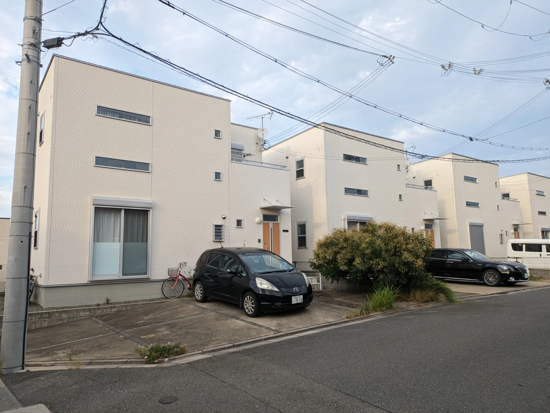 和歌山市　築11年　駐車場付　収益戸建　5戸のうち2戸　3LDK