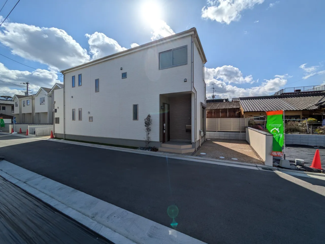 岸和田市　駐車場2台付　新築戸建て　3LDK